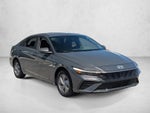 2024 Hyundai ELANTRA SE IVT