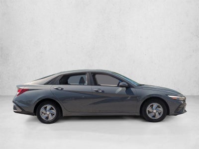 2024 Hyundai ELANTRA SE IVT