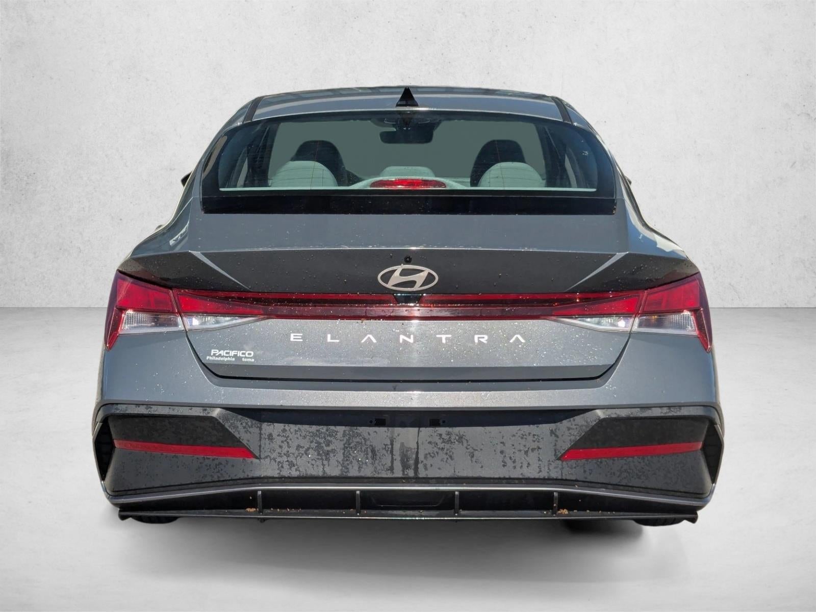 2024 Hyundai ELANTRA SE IVT