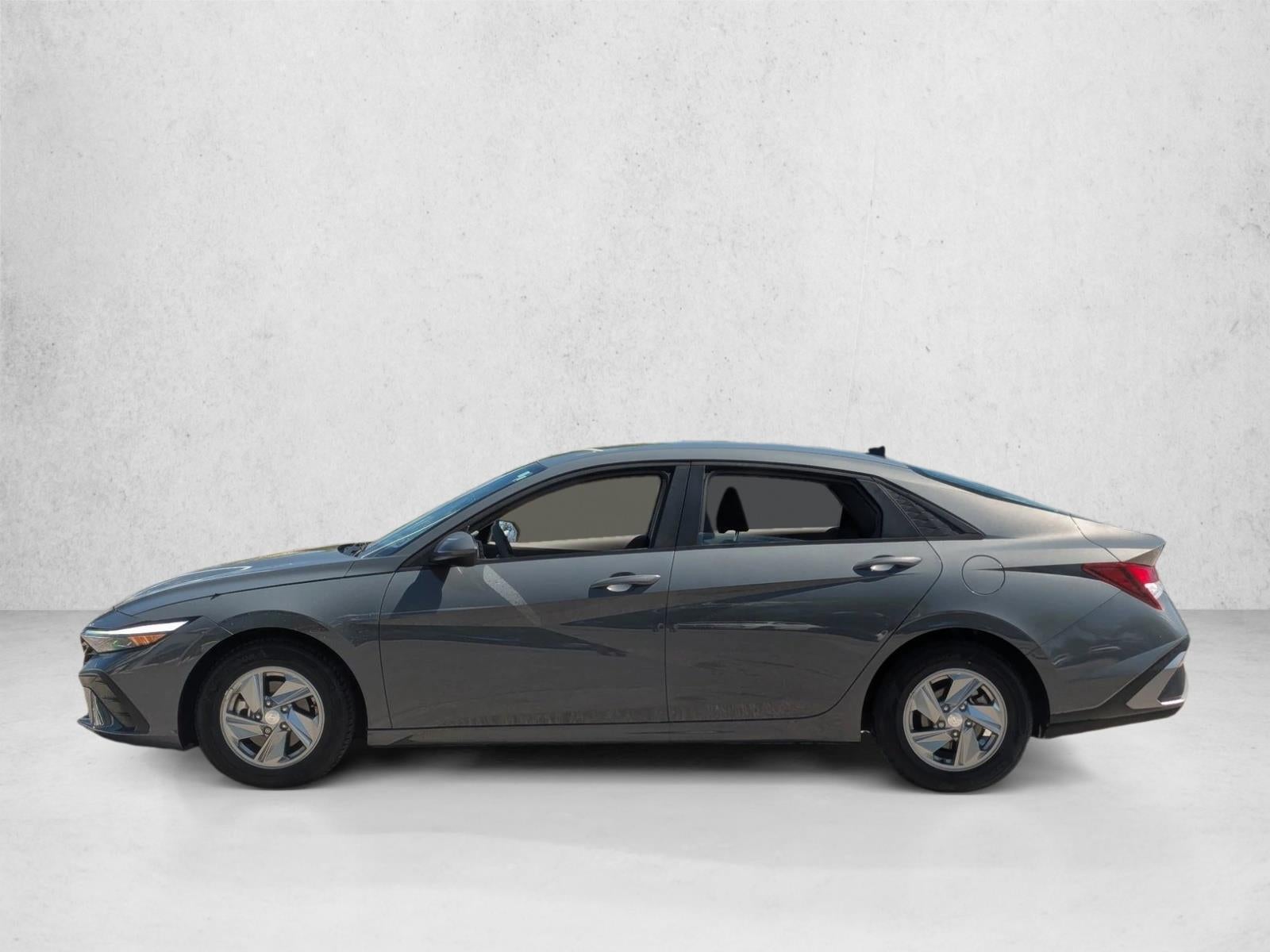 2024 Hyundai ELANTRA SE IVT