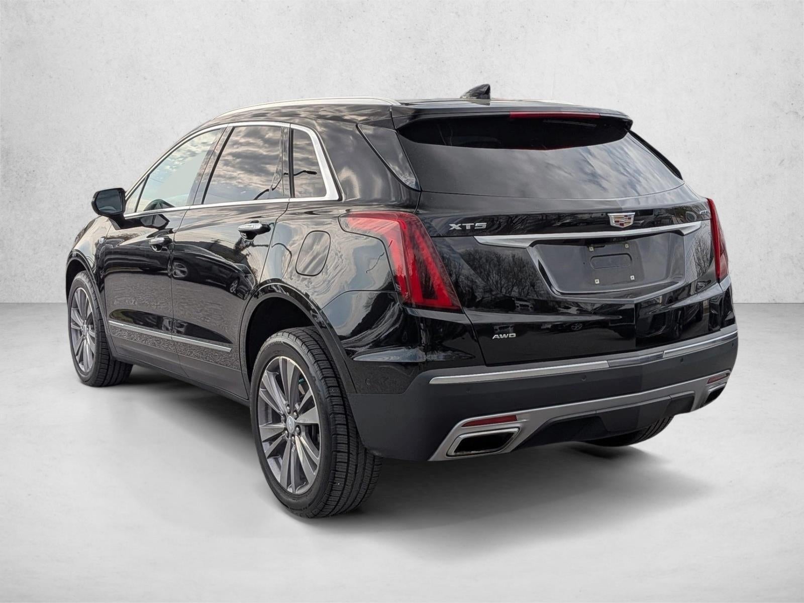 2022 Cadillac XT5 AWD 4dr Premium Luxury