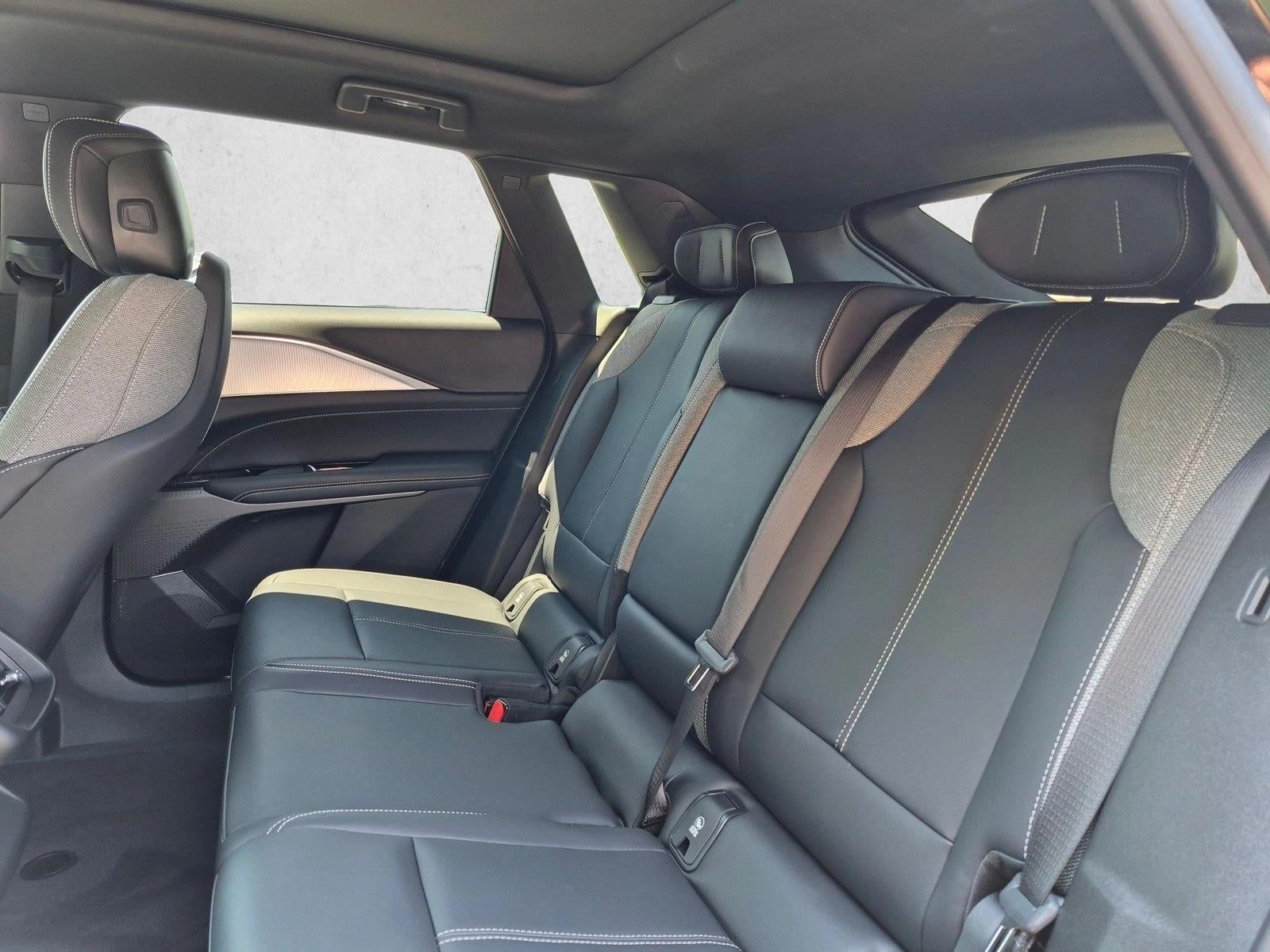 2024 Cadillac LYRIQ 4dr Tech w/1SA