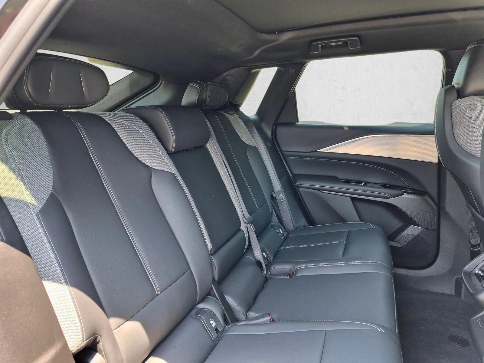 2024 Cadillac LYRIQ 4dr Tech w/1SA