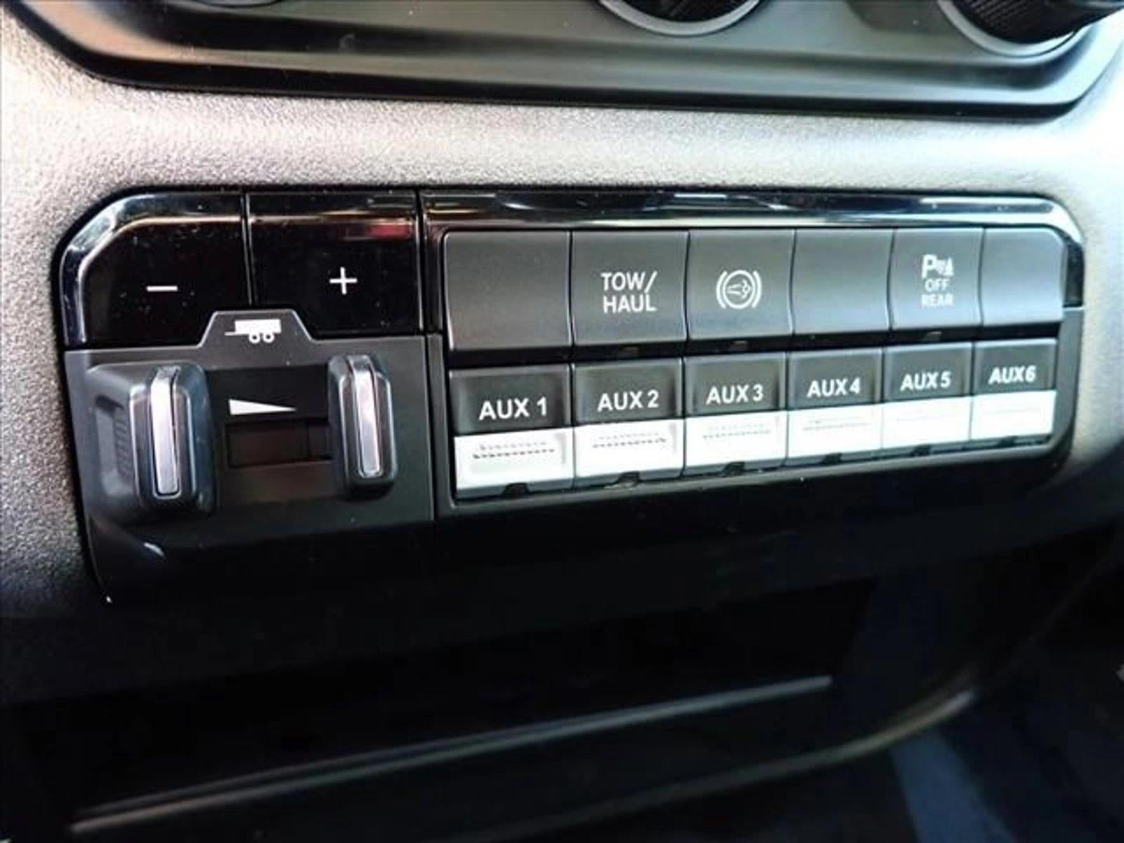 2023 RAM 2500 Tradesman 4x4 Crew Cab 6'4" Box