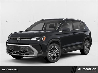 2025 Volkswagen Taos SE 4MOTION