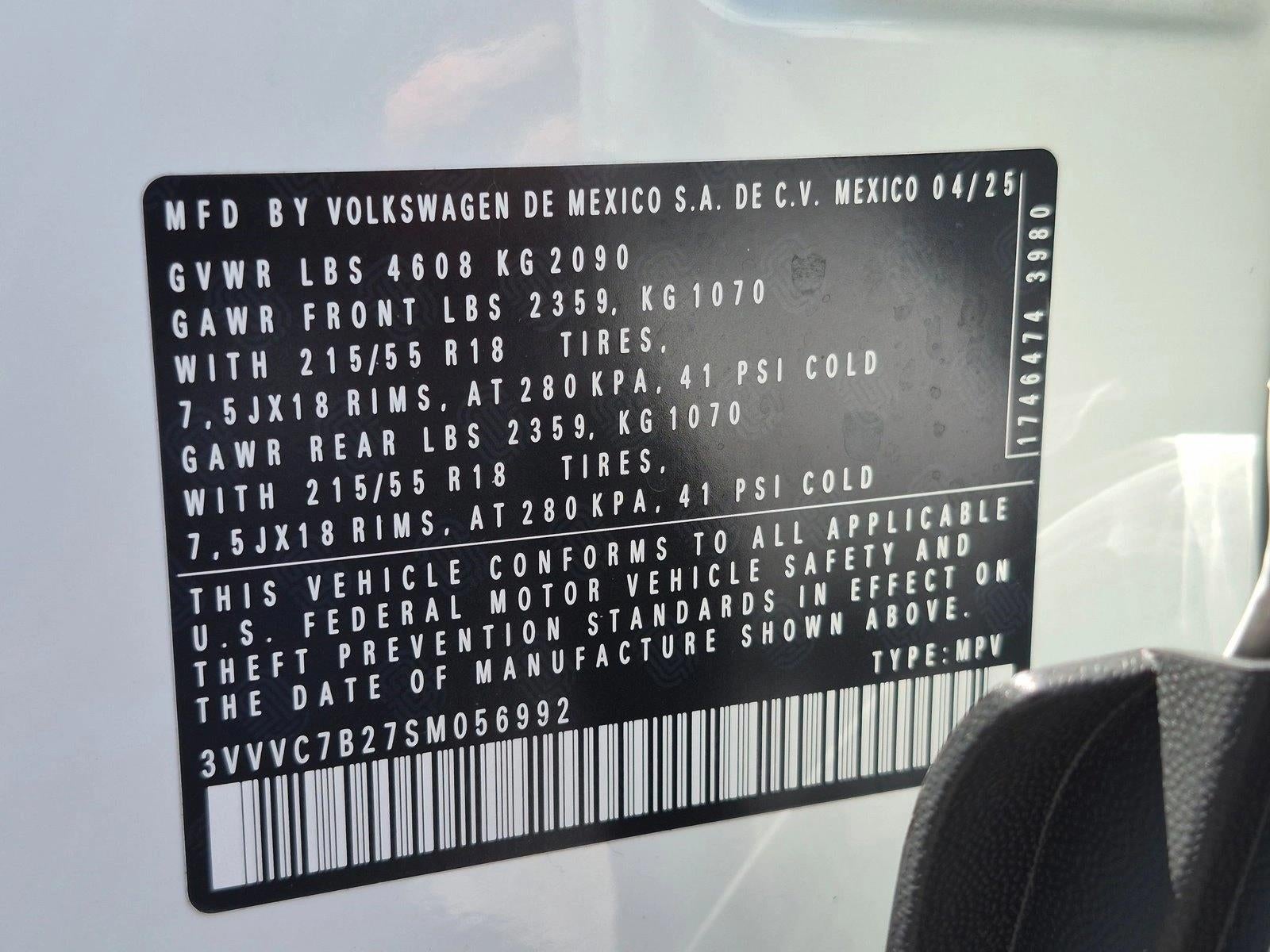 2025 Volkswagen Taos SE 4MOTION
