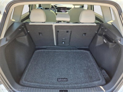 2025 Volkswagen Taos SE 4MOTION