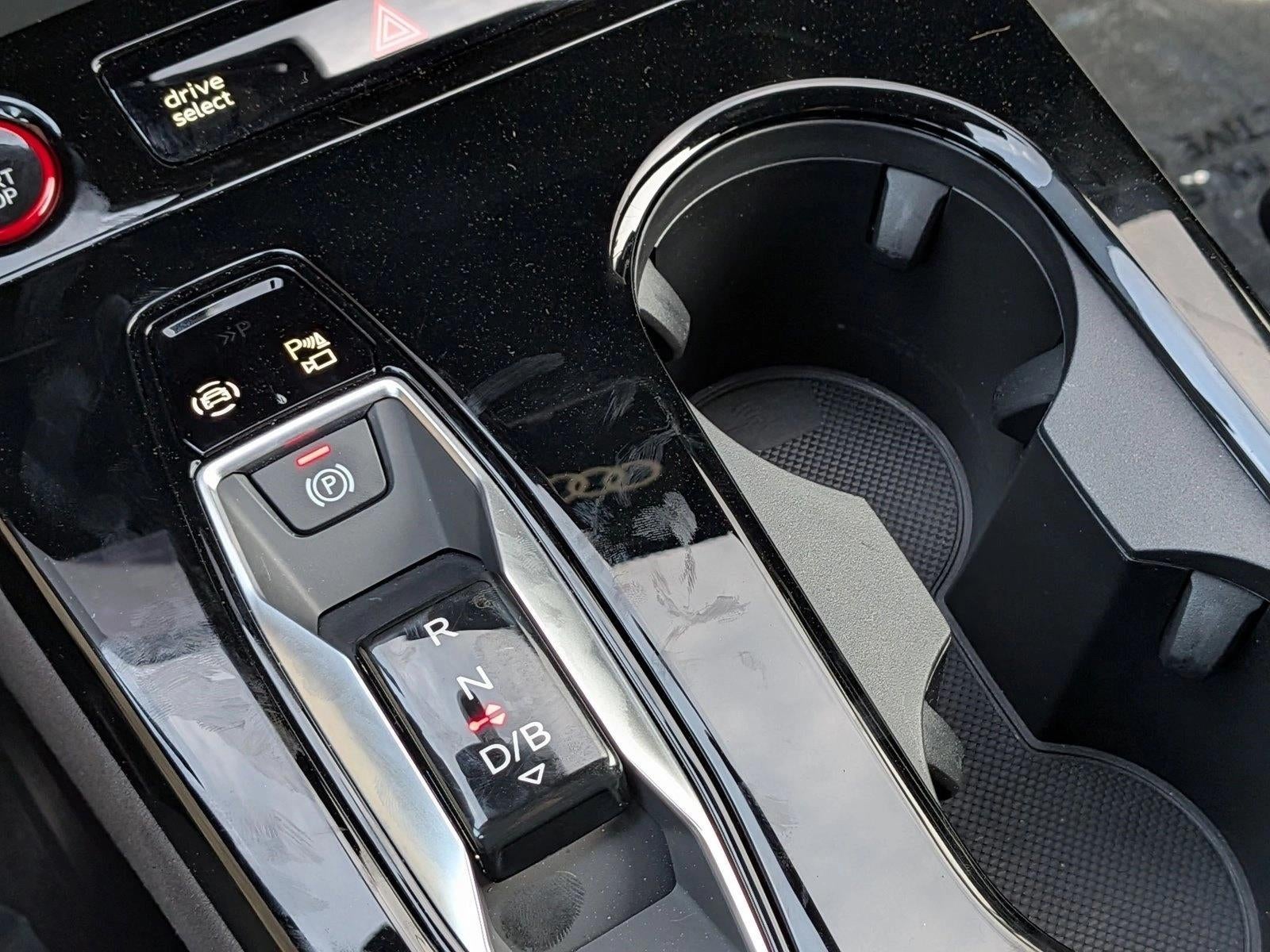 2025 Audi SQ6 e-tron Prestige quattro