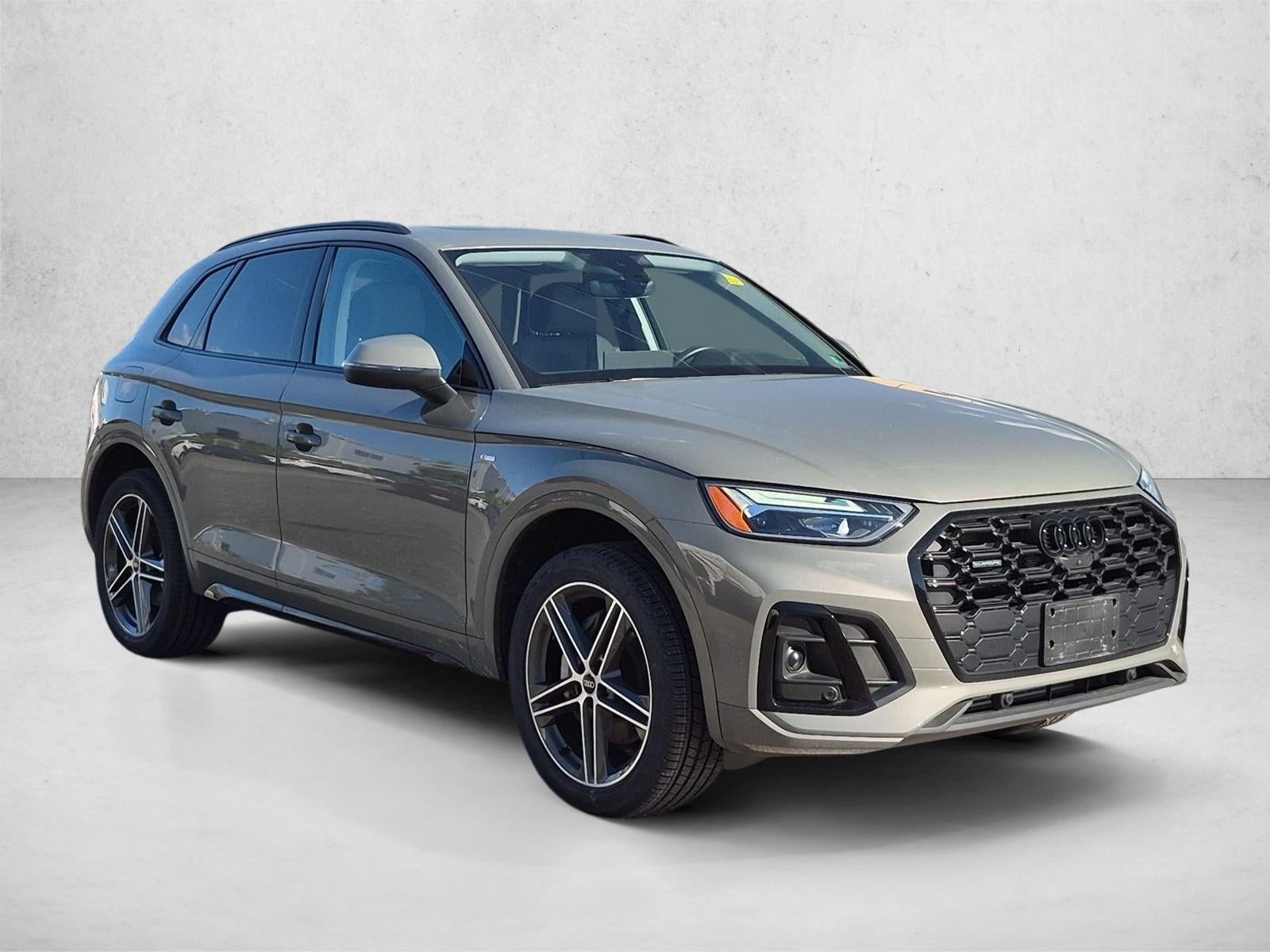 2023 Audi Q5 S line Premium Plus 55 TFSI e quattro