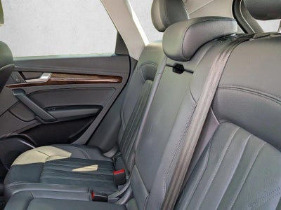 2020 Audi Q5 Premium 55 TFSI e quattro