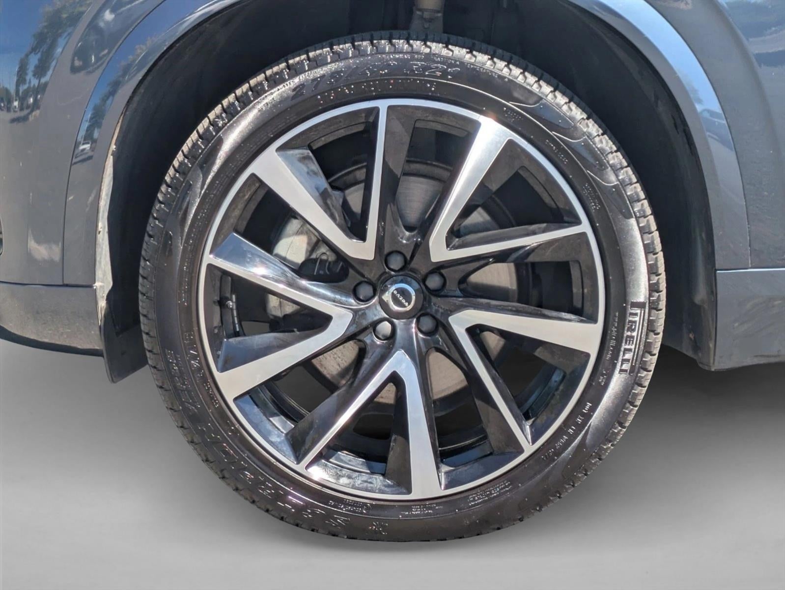 2022 Volvo XC90 T6 AWD Momentum 7P