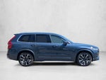 2022 Volvo XC90 T6 AWD Momentum 7P