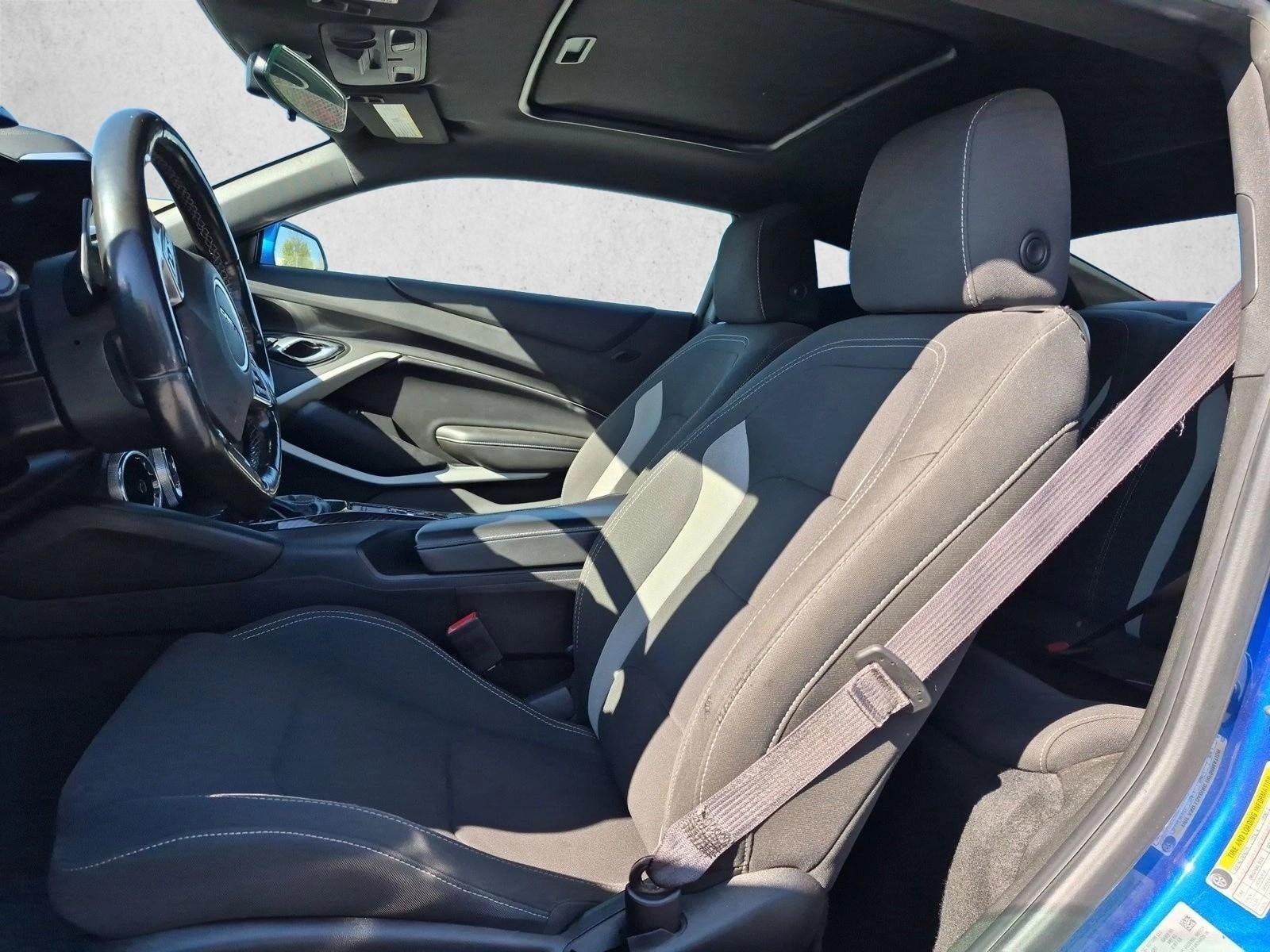 2017 Chevrolet Camaro 2dr Coupe 1LT