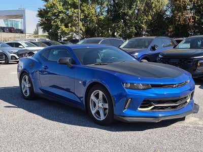 2017 Chevrolet Camaro 2dr Coupe 1LT