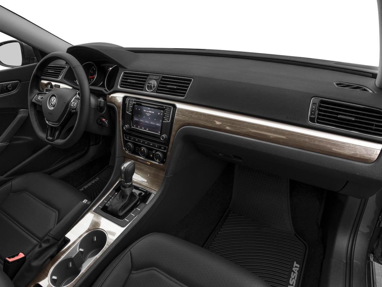2017 Volkswagen Passat 1.8T SE w/Technology Auto