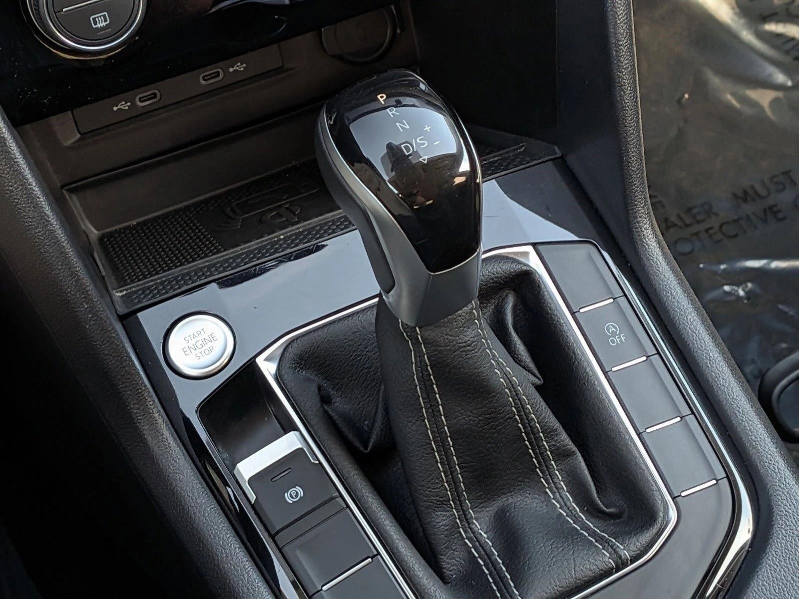 2024 Volkswagen Taos SE FWD