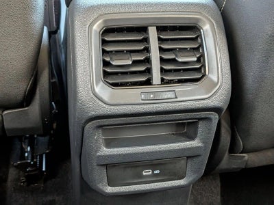 2024 Volkswagen Taos SE FWD