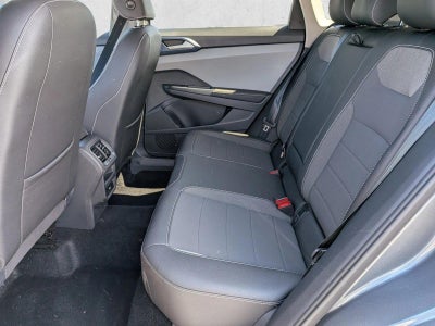 2024 Volkswagen Taos SE FWD