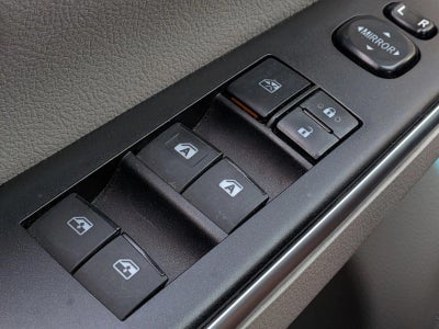 2017 Toyota Camry XLE Auto (Natl)
