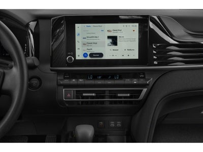 2025 Toyota Camry LE (Natl)