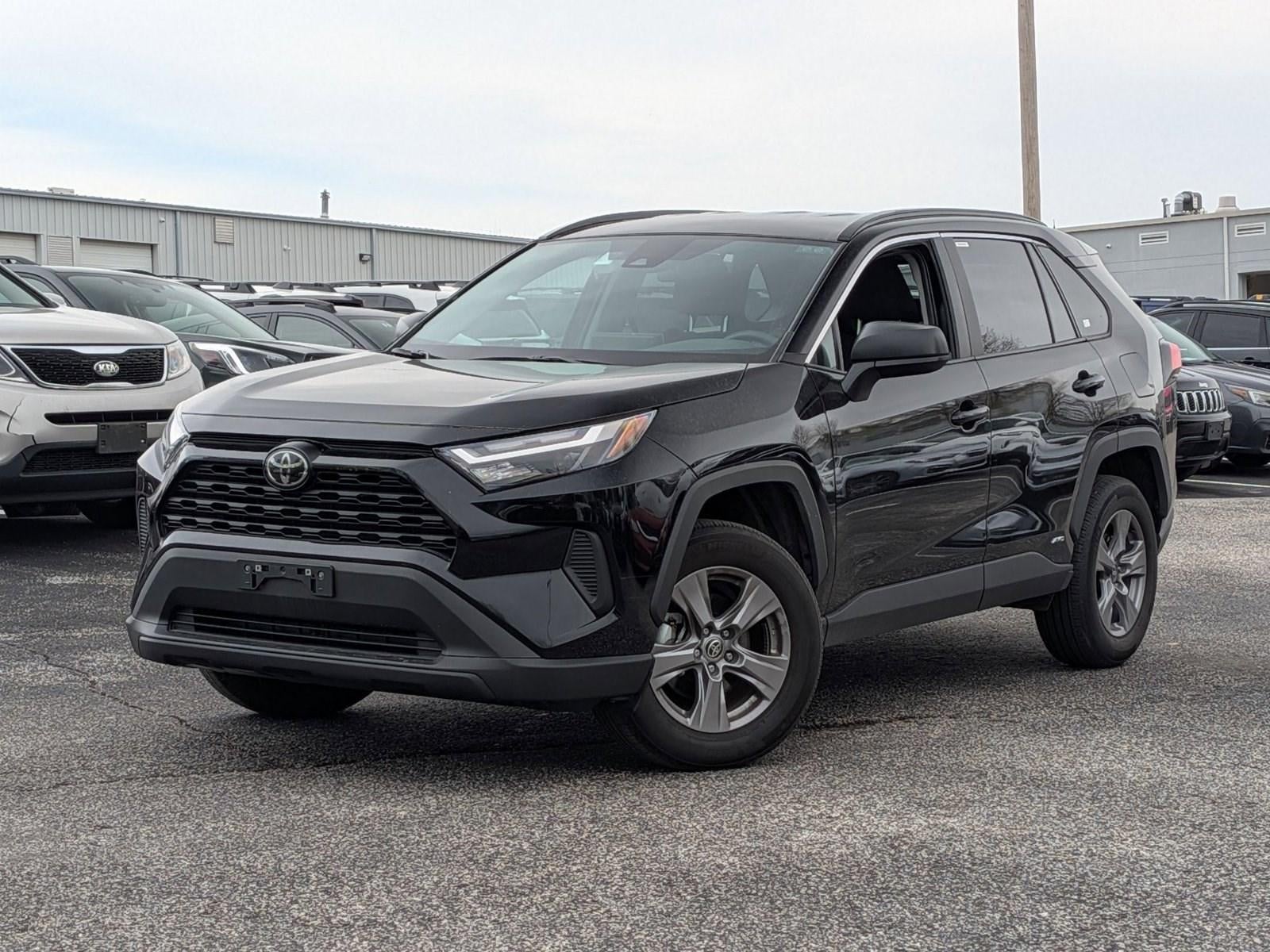 2025 Toyota RAV4 Hybrid LE AWD (Natl)