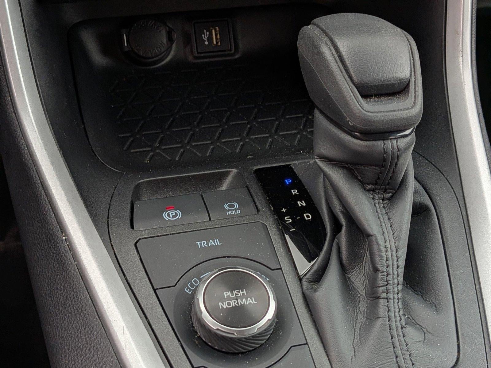 2025 Toyota RAV4 Hybrid LE AWD (Natl)