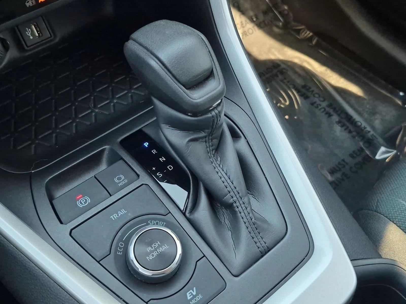 2024 Toyota RAV4 Hybrid XLE AWD (Natl)