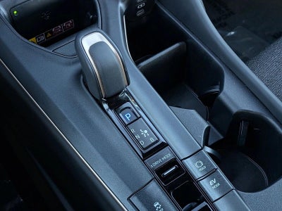 2023 Toyota Crown XLE AWD (Natl)