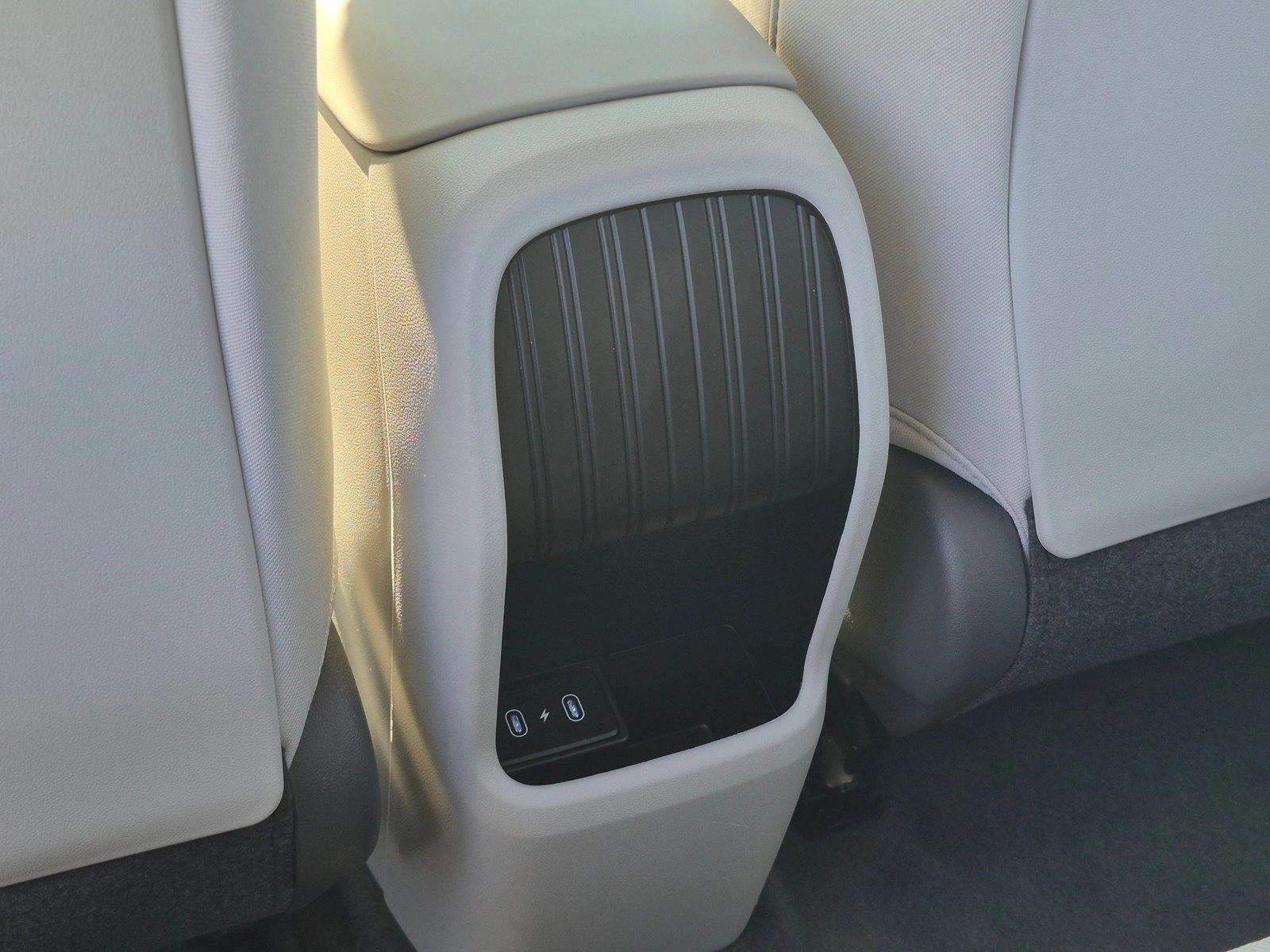 2025 Hyundai KONA Electric SE FWD