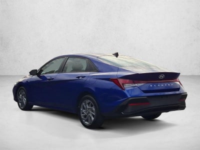 2024 Hyundai ELANTRA SEL IVT