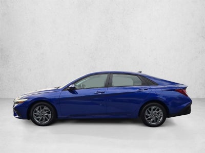 2024 Hyundai ELANTRA SEL IVT