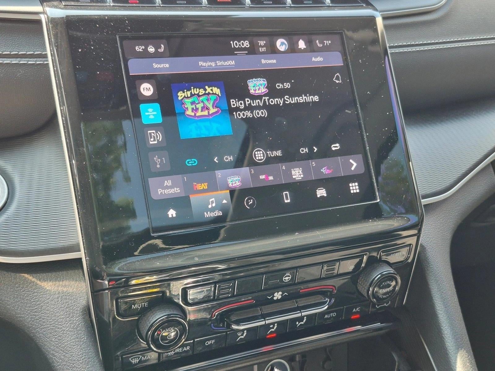 2023 Jeep Grand Cherokee Laredo 4x4