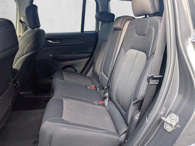 2023 Jeep Grand Cherokee Laredo 4x4
