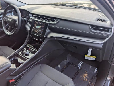 2023 Jeep Grand Cherokee Laredo 4x4