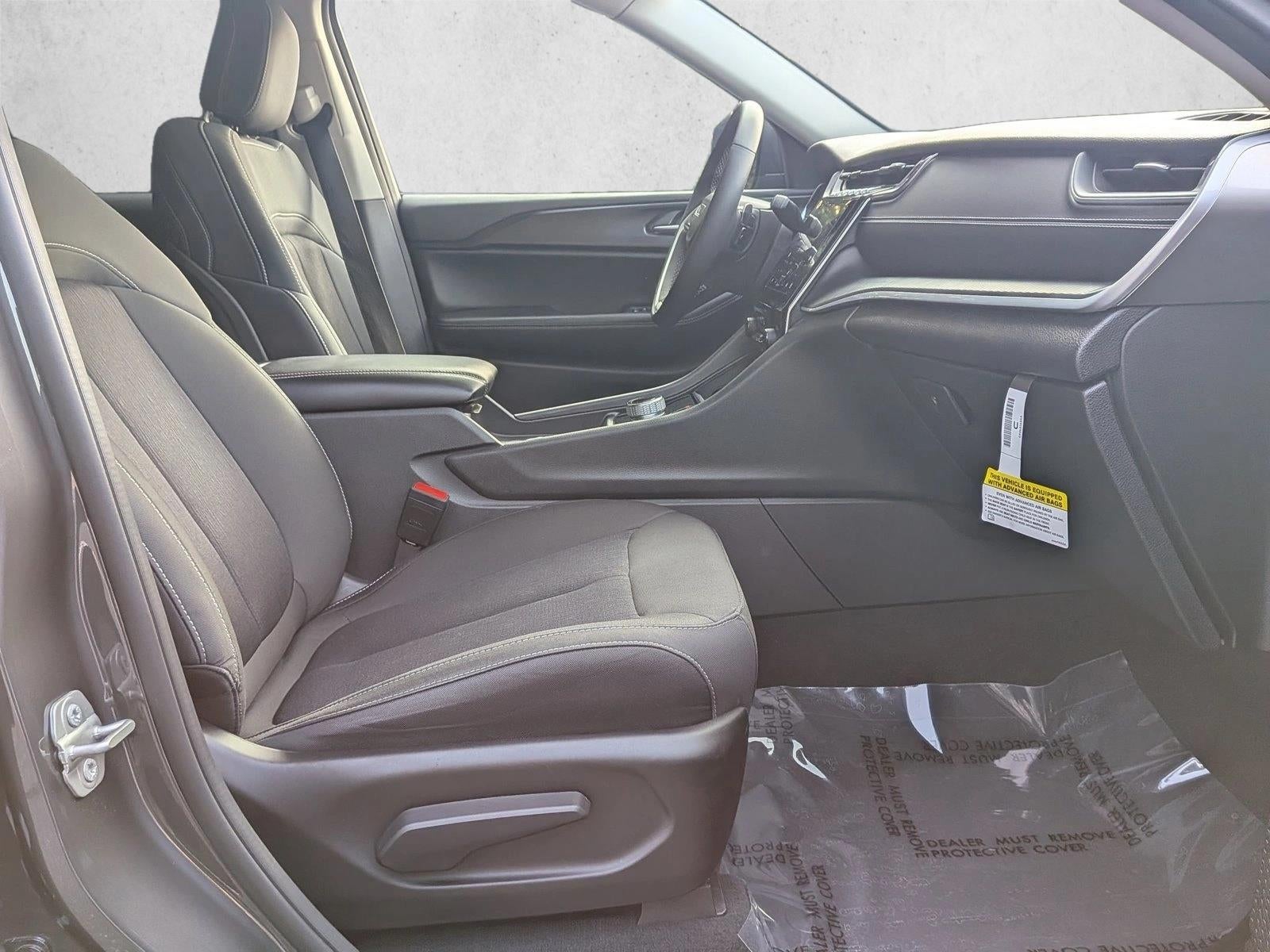 2023 Jeep Grand Cherokee Laredo 4x4