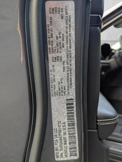 2023 Jeep Grand Cherokee Laredo 4x4