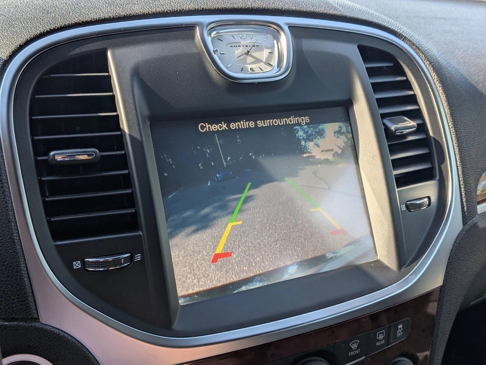 2014 Chrysler 300 4dr Sdn RWD