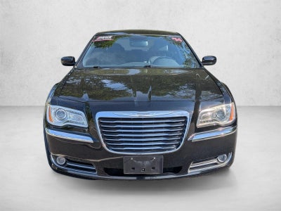 2014 Chrysler 300 4dr Sdn RWD