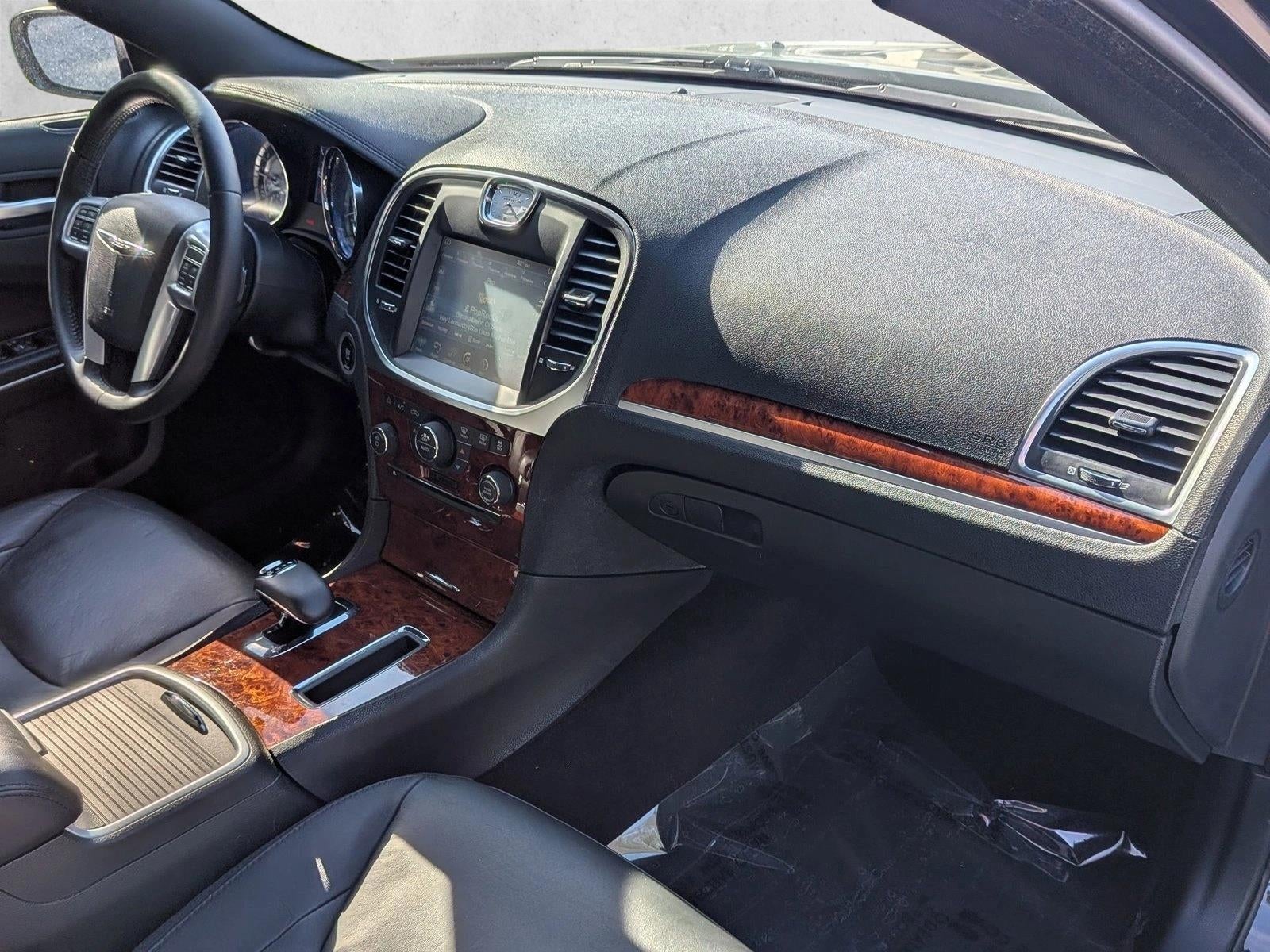 2014 Chrysler 300 4dr Sdn RWD