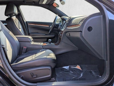 2014 Chrysler 300 4dr Sdn RWD