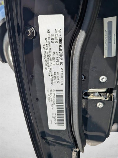 2014 Chrysler 300 4dr Sdn RWD