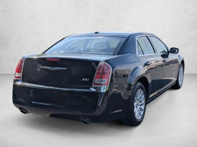 2014 Chrysler 300 4dr Sdn RWD