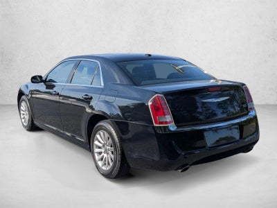 2014 Chrysler 300 4dr Sdn RWD