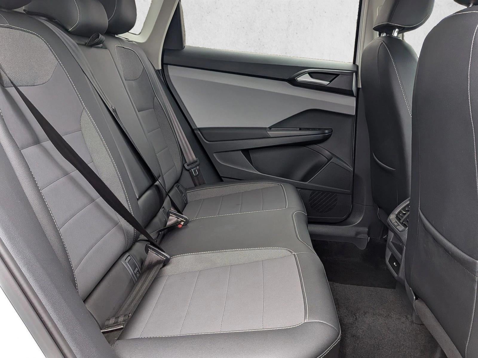 2022 Volkswagen Taos SE FWD