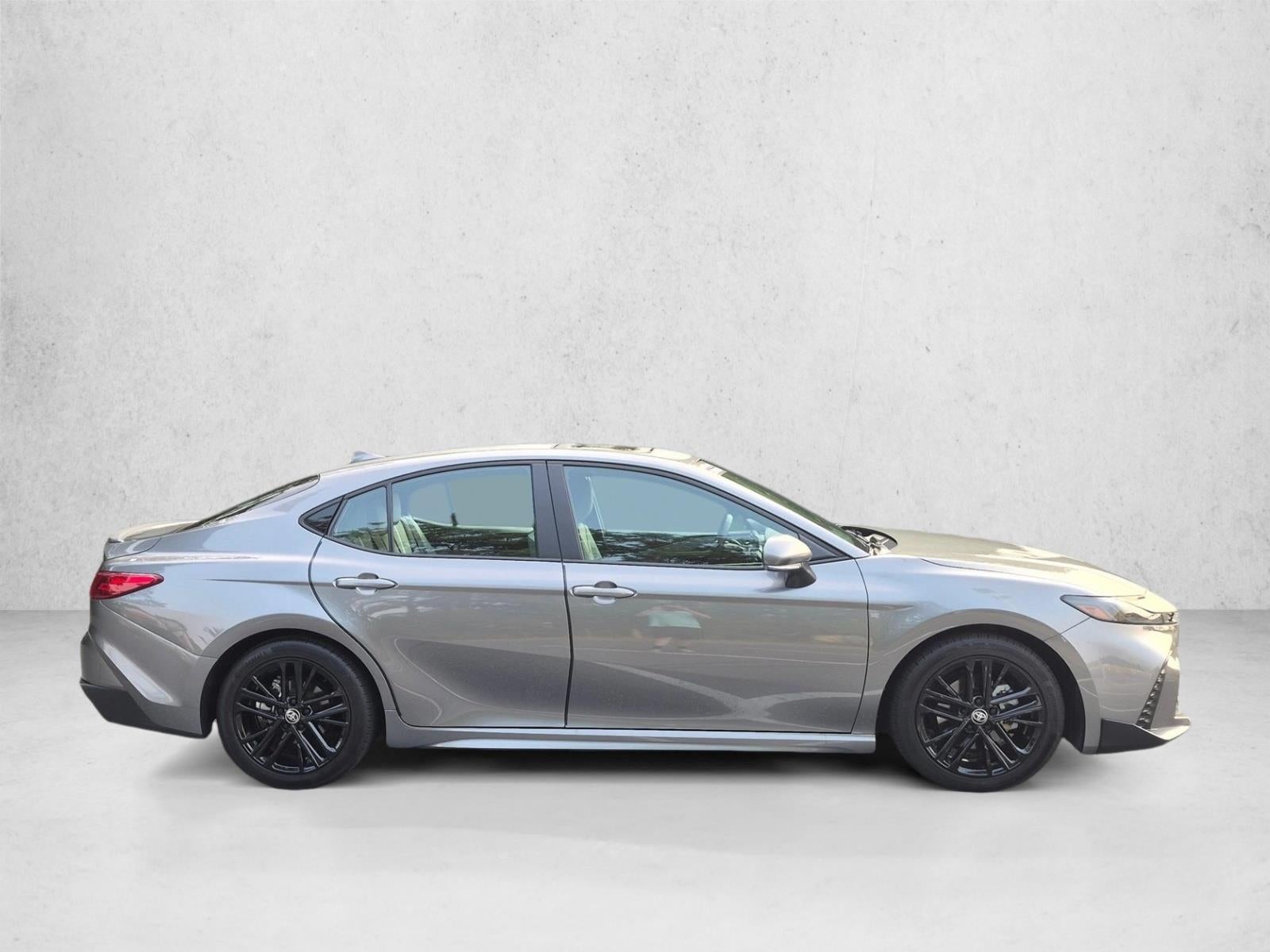 2026 Toyota Camry SE (Natl)