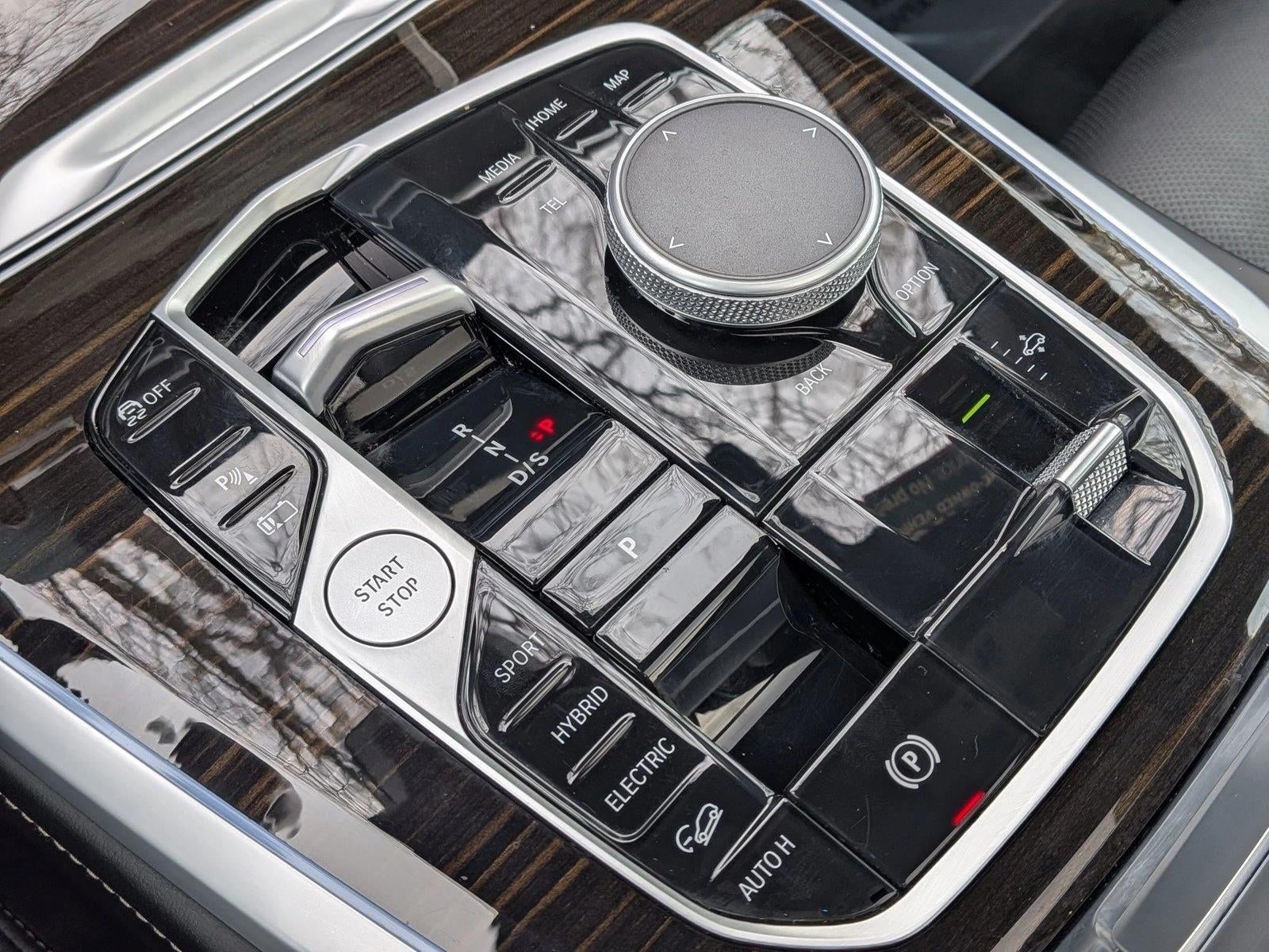 2025 BMW X5 xDrive50e Plug-In Hybrid