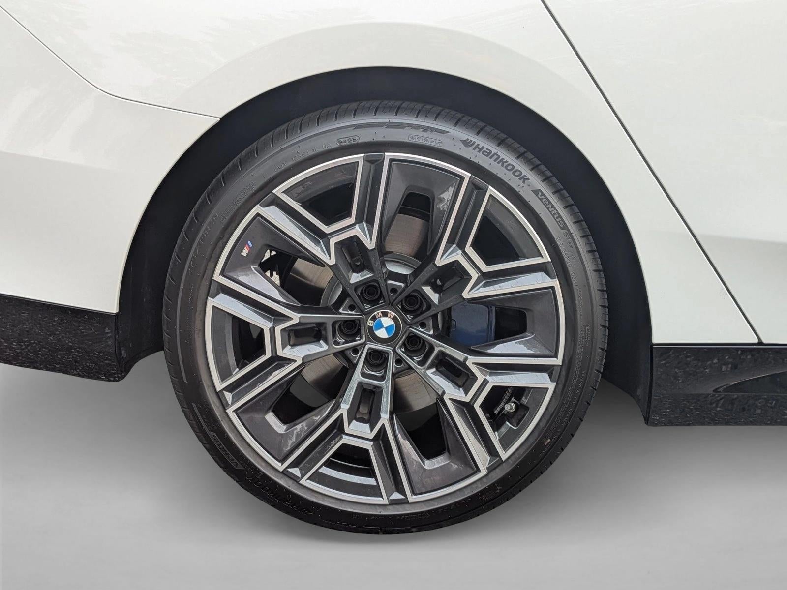 2026 BMW 530i xDrive Sedan