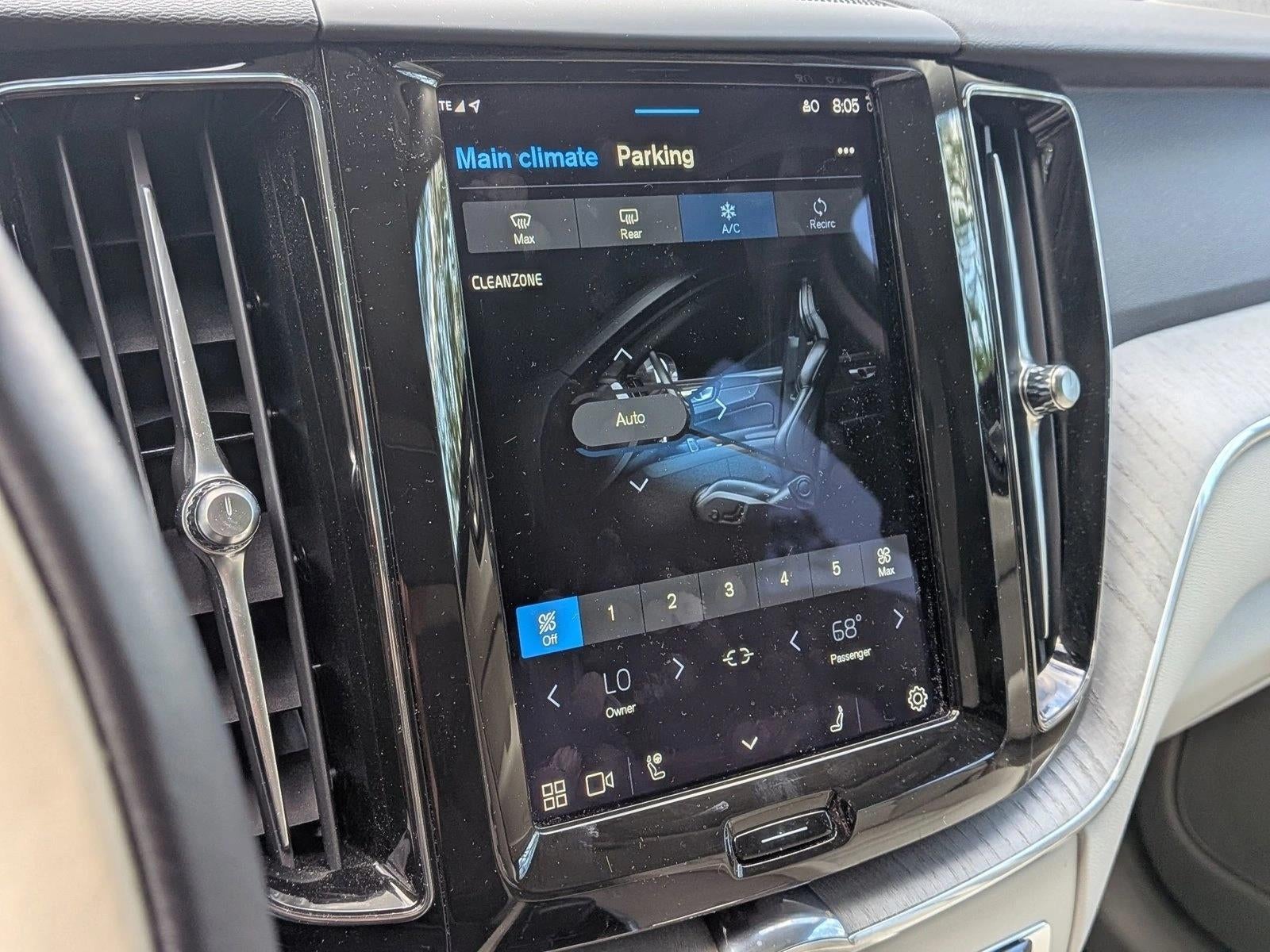 2023 Volvo XC60 B5 AWD Plus Bright Theme