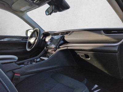 2023 Jeep Grand Cherokee Laredo 4x4