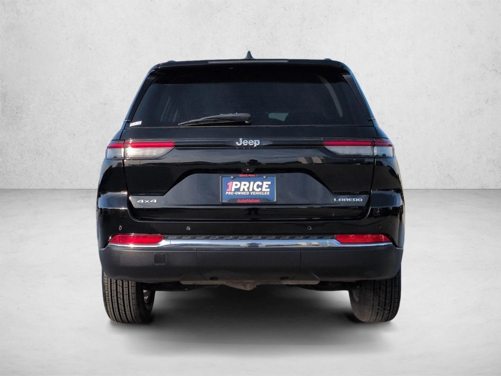 2023 Jeep Grand Cherokee Laredo 4x4